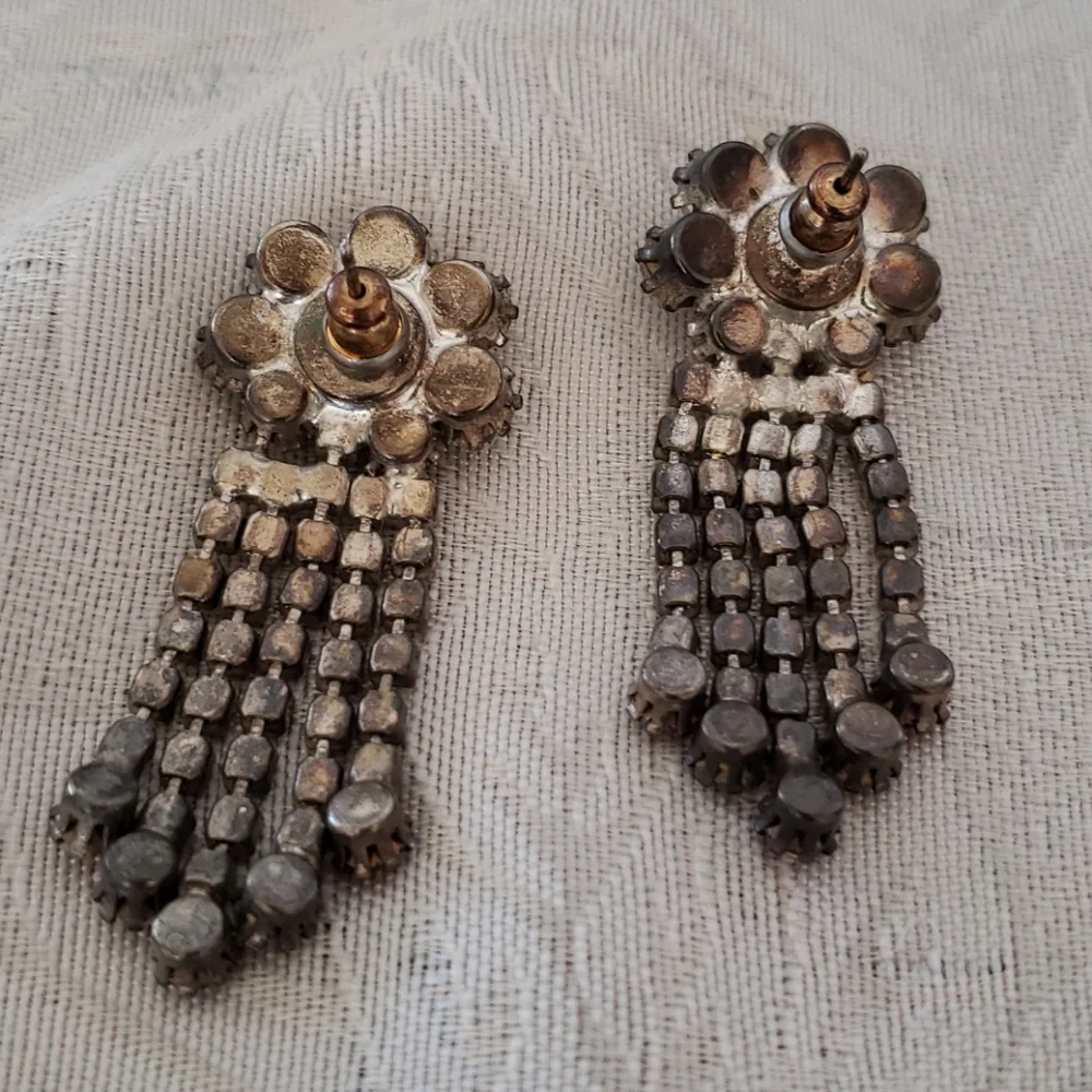 Vintage glass dangle earrings - Picture 2 of 4